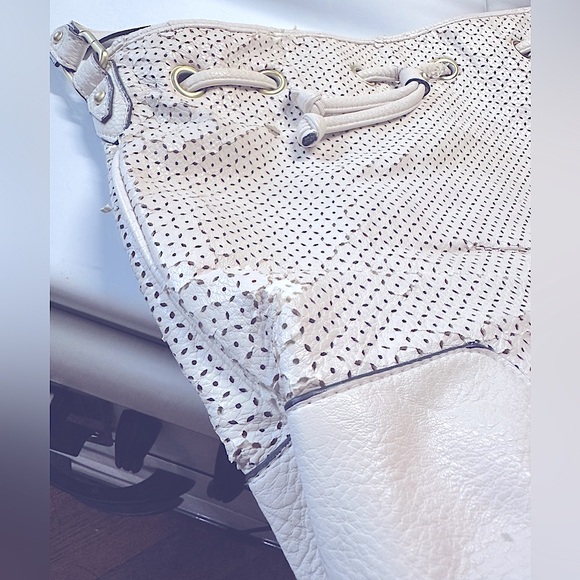 VTG: Ivory Drawstring Shoulder Purse w/Dainty Cutouts: DIY Repurposing Project - Picture 7 of 16